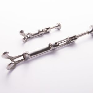 Pinza ósea hueso-placa Gester-Lowman 18 cms